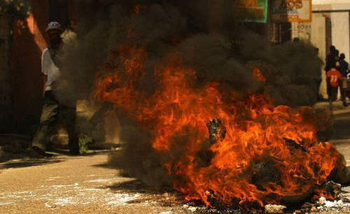 Aksi Hakim Jalanan, Korban Dihancurkan Kepalanya dan di Bakar