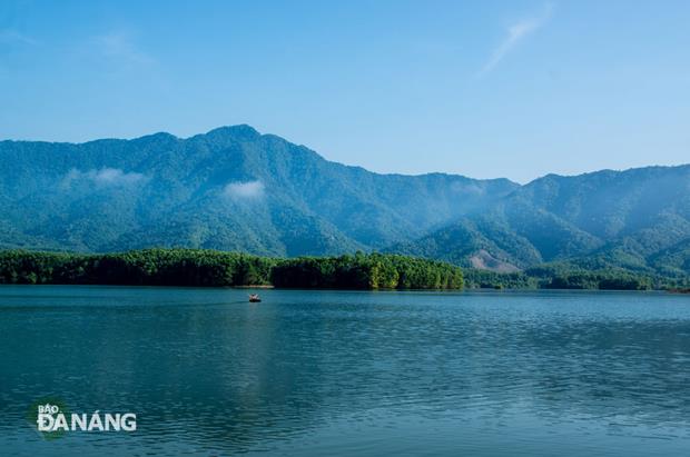 Hoa Trung Lake