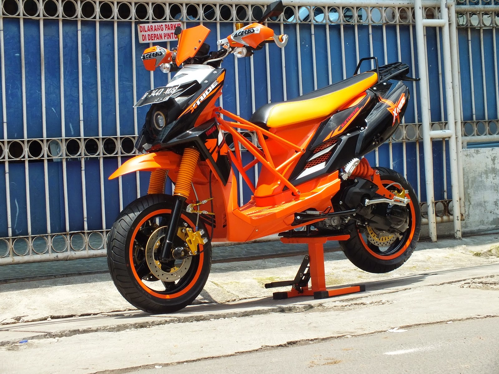 Kumpulan 54 Modifikasi Motor Beat Orange Putih Terlengkap Ketoprak