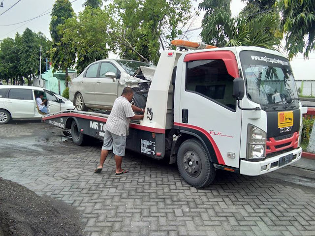 Harga Derek Mobil Surabaya