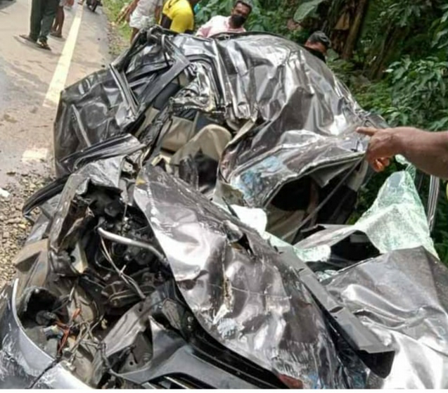 മലയാറ്റൂർ തീർഥാടക സംഘത്തിന്റെ കാർ കെഎസ്ആർടിസി ബസിൽ ഇടിച്ചു ഒരു മരണം