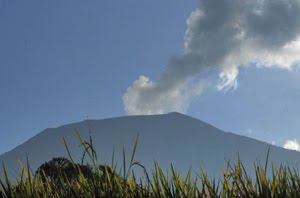 Semburkan Abu Vulkanik, Gunung Marapi