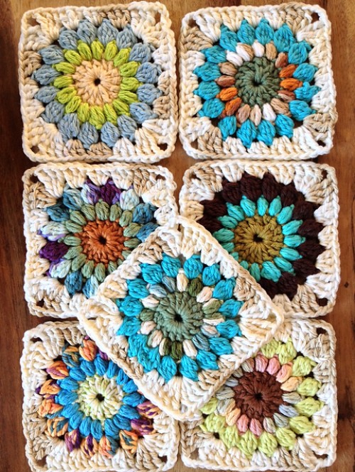 Sunburst Granny Squares - Free Pattern