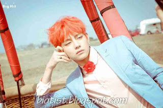 Picture Kim Taehyung / V BTS with Orange Hairstyle