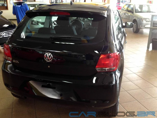 carro Gol G6 Volkwagen 2 portas - preto