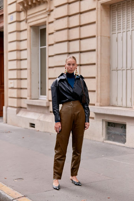 outfit pantaloni in pelle come abbinare i pantaloni in pelle idee outfit pantaloni in pelle how to wear leather pants how to combine leather pants faux leather pants leather pants street style outfit inverno 2020 tendenze inverno 2020 mariafelicia magno fashion blogger color block by felym