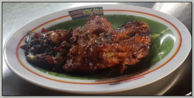 KULINER PASURUAN: “AYAM BAKAR WONG SOLO”