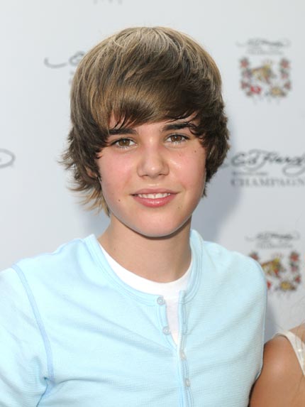 justin bieber new haircut 2010 december. Justin Bieber New Hair Style