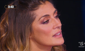 primo piano viso Elisa Isoardi isola dei Famosi 10 maggio