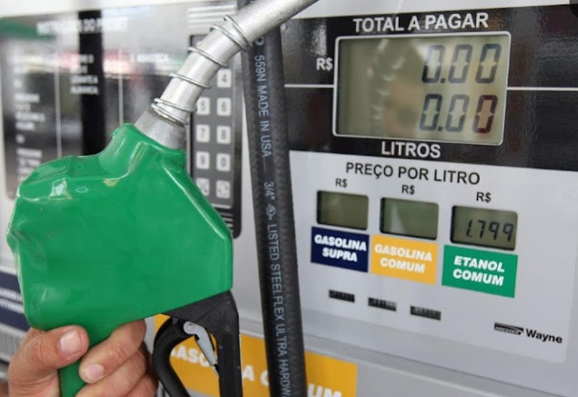 valor-da-gasolina-sobe-valor-por-litro-atinge-o-maior-patamar-em-um ano