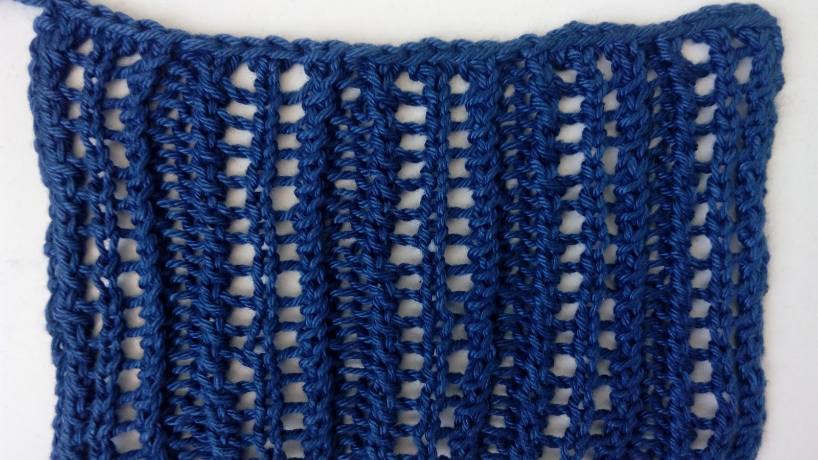 Lace Columns - Knitting Stitch