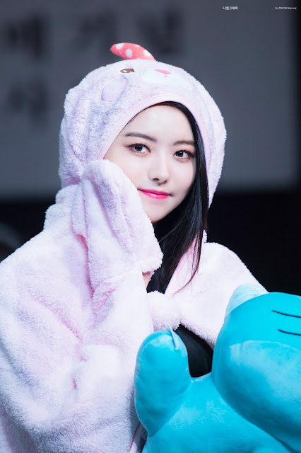 Pristin V - Nayoung tại buổi giao lưu fan Cheong dam - Ảnh 3