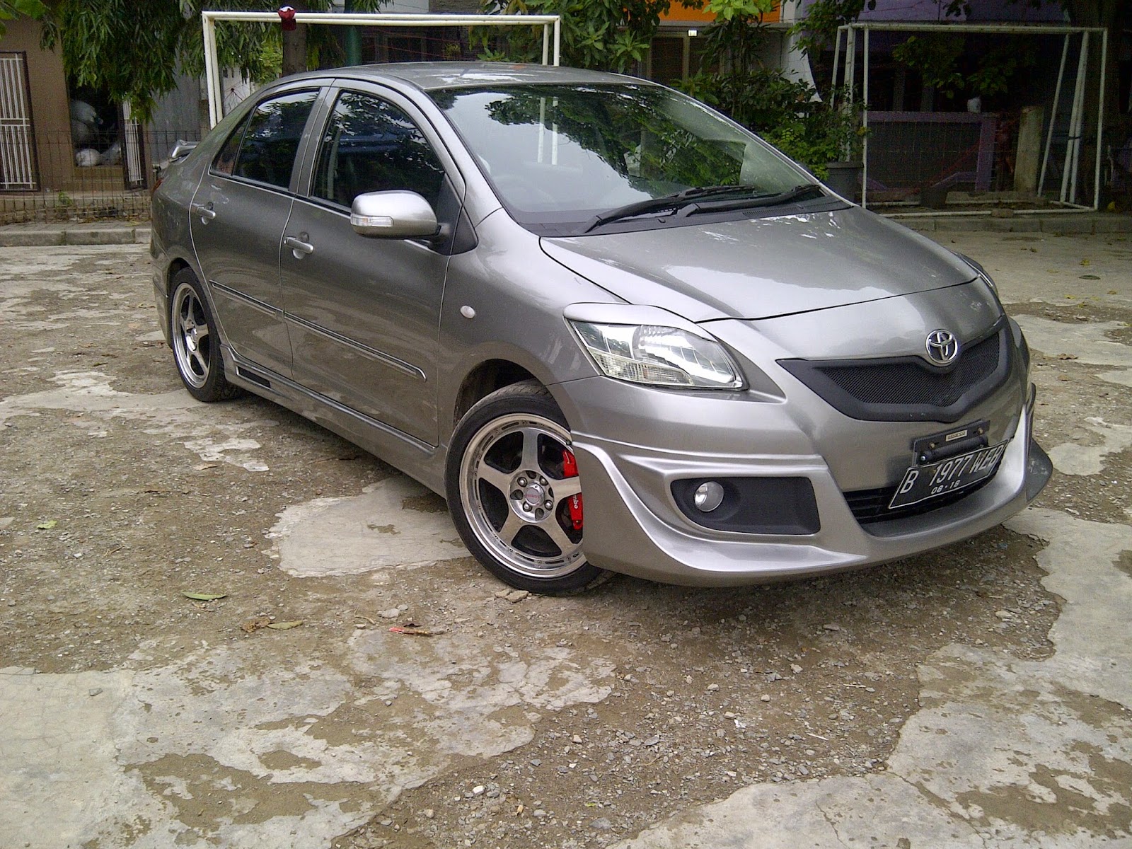 Toyota Vios Limo Ex BB 2009 Paket Modifikasi 4 F12 AUTO