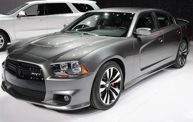 Novo Dodge SRT8 2012 - perfil