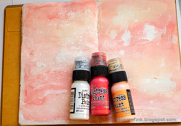 Layers of ink - Happy New Year Art Journal Page Tutorial by Anna-Karin Evaldsson. Paint with Distress Paint.