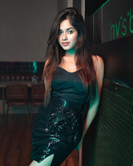 Jannat-Zubair-latest-hot-and-sexy-photos-03-­Bengalplanet.com