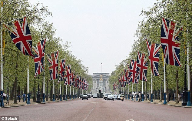 royal wedding crest. The unveiling of the coat of