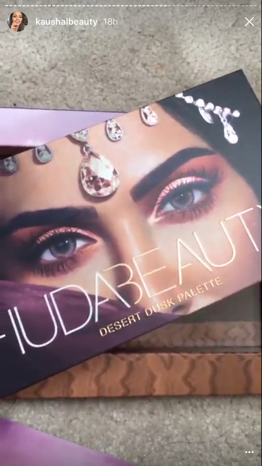 This Shade From Huda Beauty Desser Dusk Might Need An Eyeshadow Glue