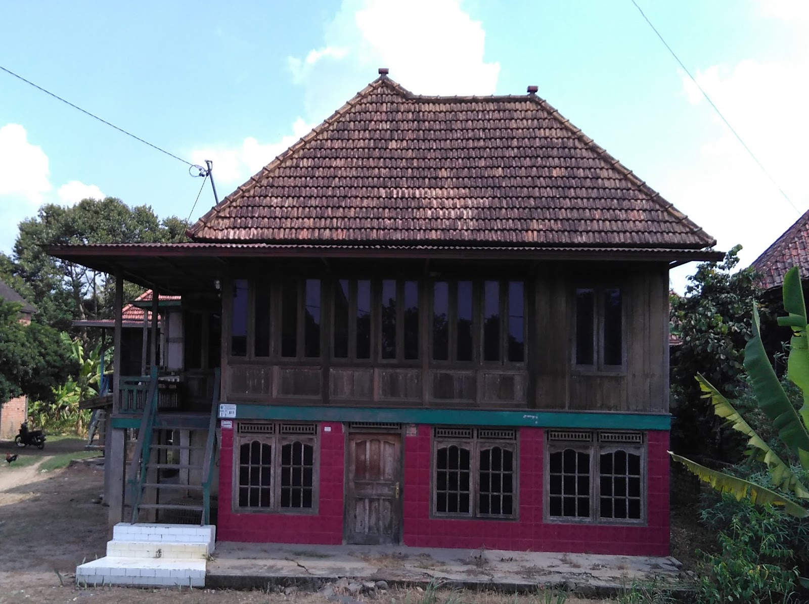 Palembang Bumi Sriwijaya: Rumah Tradisional (Rumah Kampung 