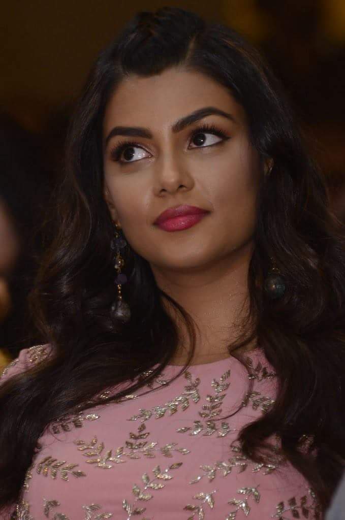 Actress AnishaAmbrose Latest HD Images