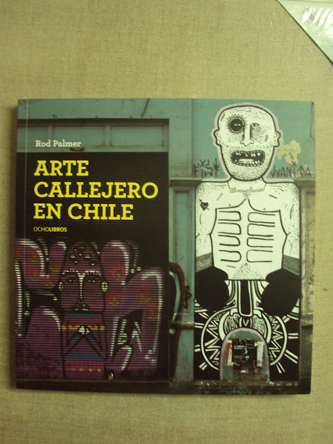 graffiti de izak en libro arte callejero en chile rod palmer