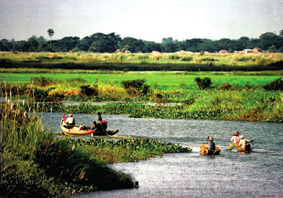 In the Irrawaddy Delta with small boats