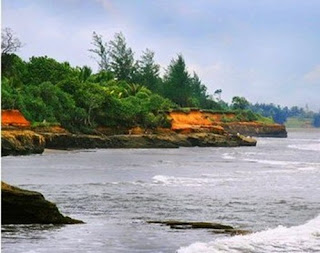 pantai suci