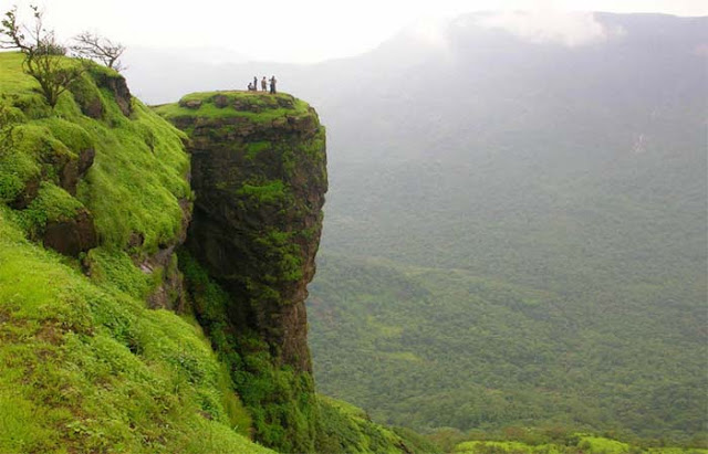 Places-To-Visit-Near-Mumbai-Matheran