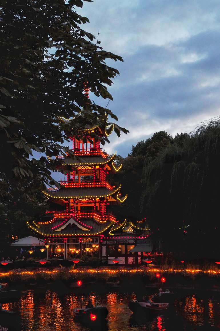 Les jardins de Tivoli, parc d'attraction de Copenhague