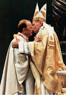 Marcial Maciel embraced by Pope John Paul II in a 1991 ceremony marking the 50th anniversary of the Legion of Christ order. Image: Photo by Maria Dipaola/MCT/Tribune News Service via Getty Images