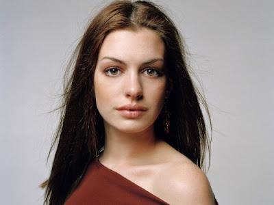 Hot Anne Hathaway Photos and Biography