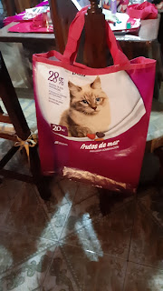 Ideas para reciclar paquetes de ración de perros y gatos