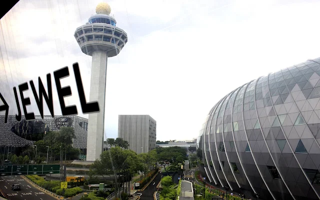 Foto-foto Wisata Jewel Changi Singapore Yang Keren