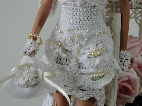 Barbie por Pecunia MM vestido de noiva de crochet detalhes bordados