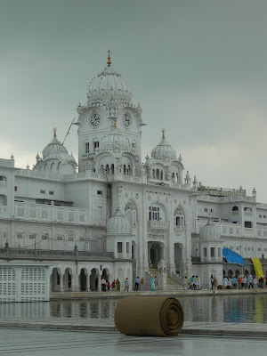 golden temple amritsar images. Golden Temple complex