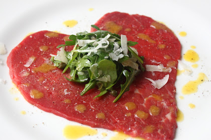 Valentine’s Day Carpaccio – A Meat Heart for Your Sweetheart!
