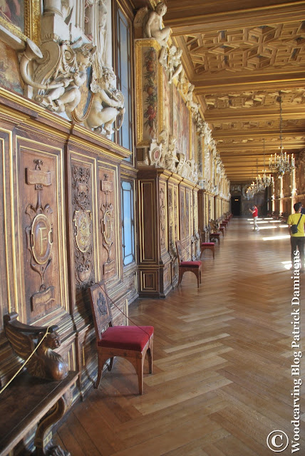 Bezoek aan kasteel FONTAINEBLEAU | Interieurs van Fontainebleau |  Gesculpteerde lambriseringen met 17e en 18e-eeuws houtsnijwerk