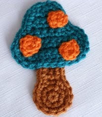 http://translate.googleusercontent.com/translate_c?depth=1&hl=es&rurl=translate.google.es&sl=en&tl=es&u=http://www.crochetspot.com/crochet-pattern-woodland-mushroom-applique/&usg=ALkJrhi7oty7N9Y6d5xP6q2Fc_GzkDxxmg