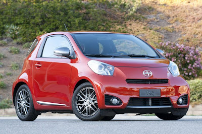 Si Mungil Pesaing Smart, Scion Iq 2012 [ www.BlogApaAja.com ]