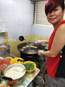 Fu-Zhou-Poh-Hwa-Oyster-Cake-Berseh-Food-Centre-Singapore