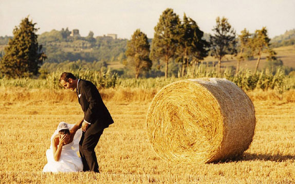 Millions of people dream Tuscany to be the setting for their wedding