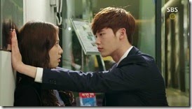 Pinocchio.E04.mkv_002431924_thumb1
