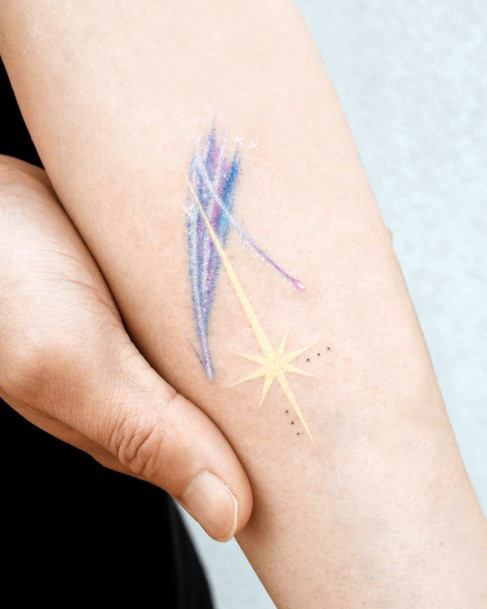 90 ideias incríveis de tatuagens de estrela cadente para as mulheres