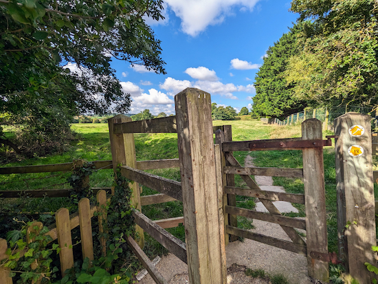 The gate on Pirton footpath 18 leading to The Bury