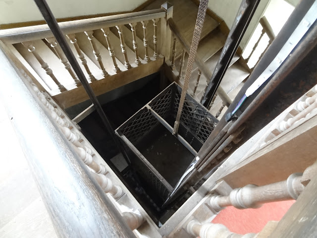 2024.08.29-100 ascenseur de service