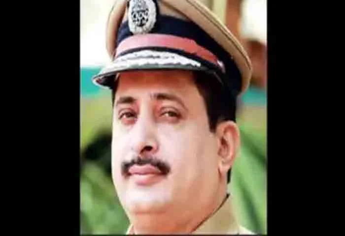 Unprecedented twist: IG G Lakshman disavows knowledge of remarks targeting Kerala Chief Minister's office,  Thiruvananthapuram, News , Politics, IG G Lakshman, Controversy, Letter, High Court, Chief Minister, Kerala News