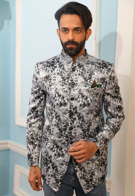 Buy online wedding sherwani