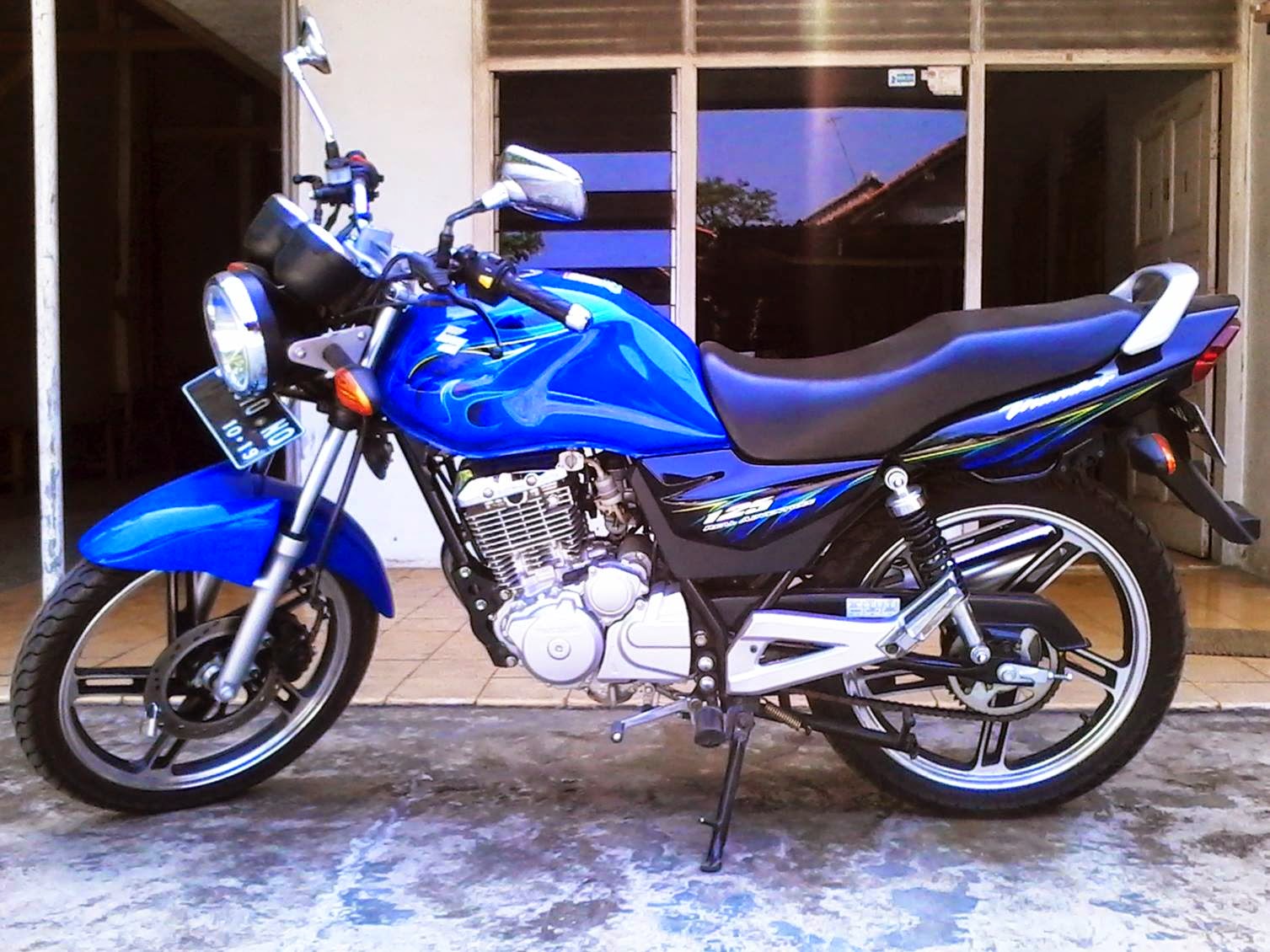 MOTOR SUZUKI NEW THUNDER EN 125 HAK TAHUN 2014  M.A.G