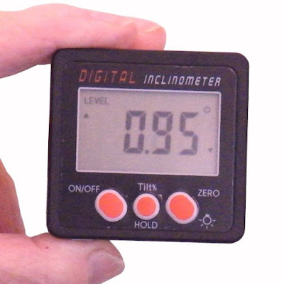 Digitale-inclinometer-02 (© 2019 Jos Verstraten)