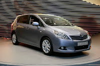 2010 Toyota Verso MPV 